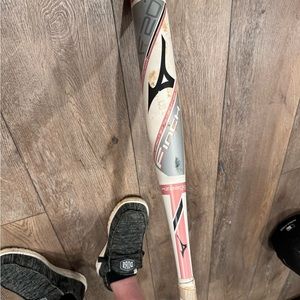 Mizuno finch 29” alloy 16oz -13 softball bat